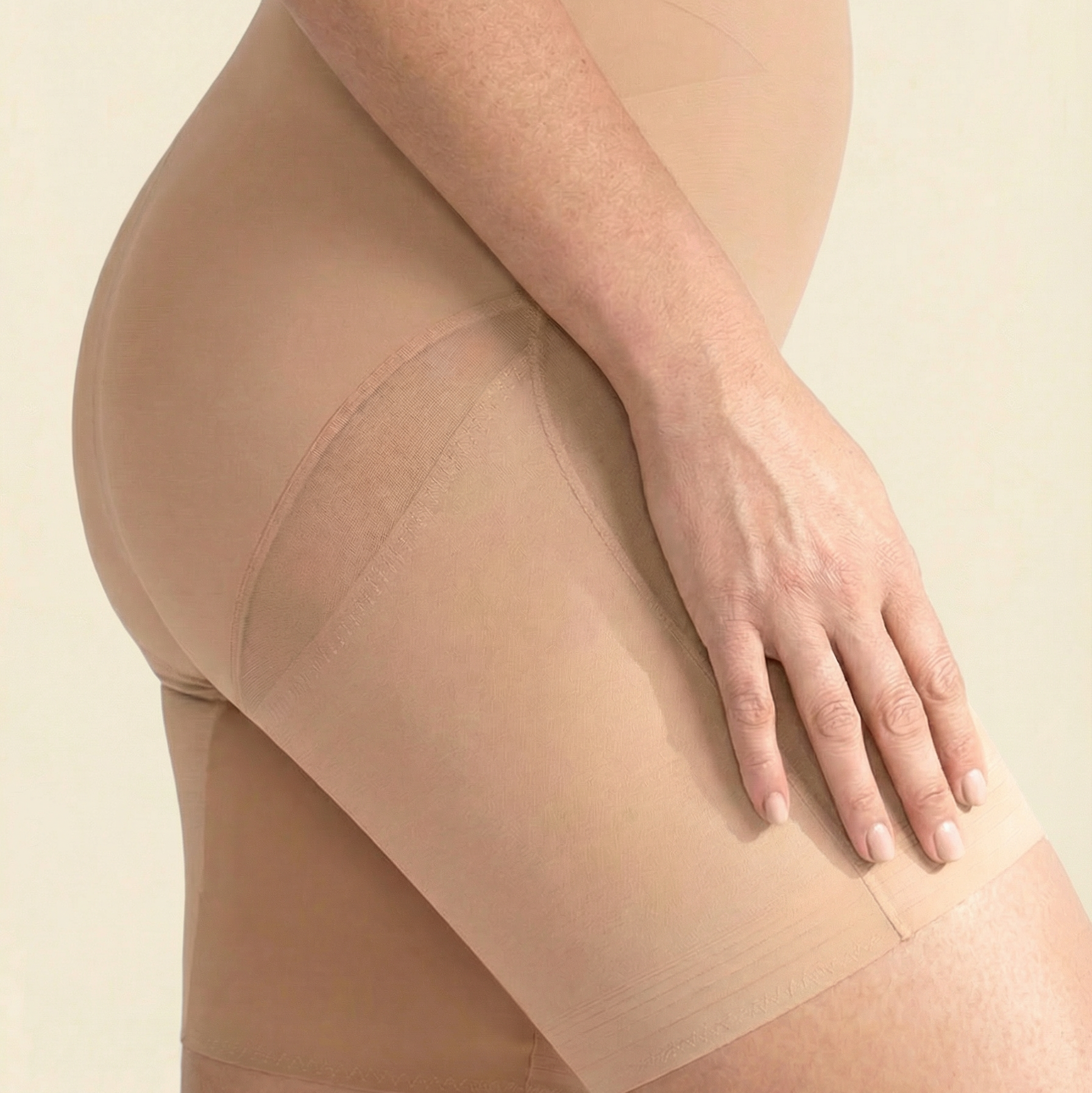 High-Waisted Contour Smoothing Shorts