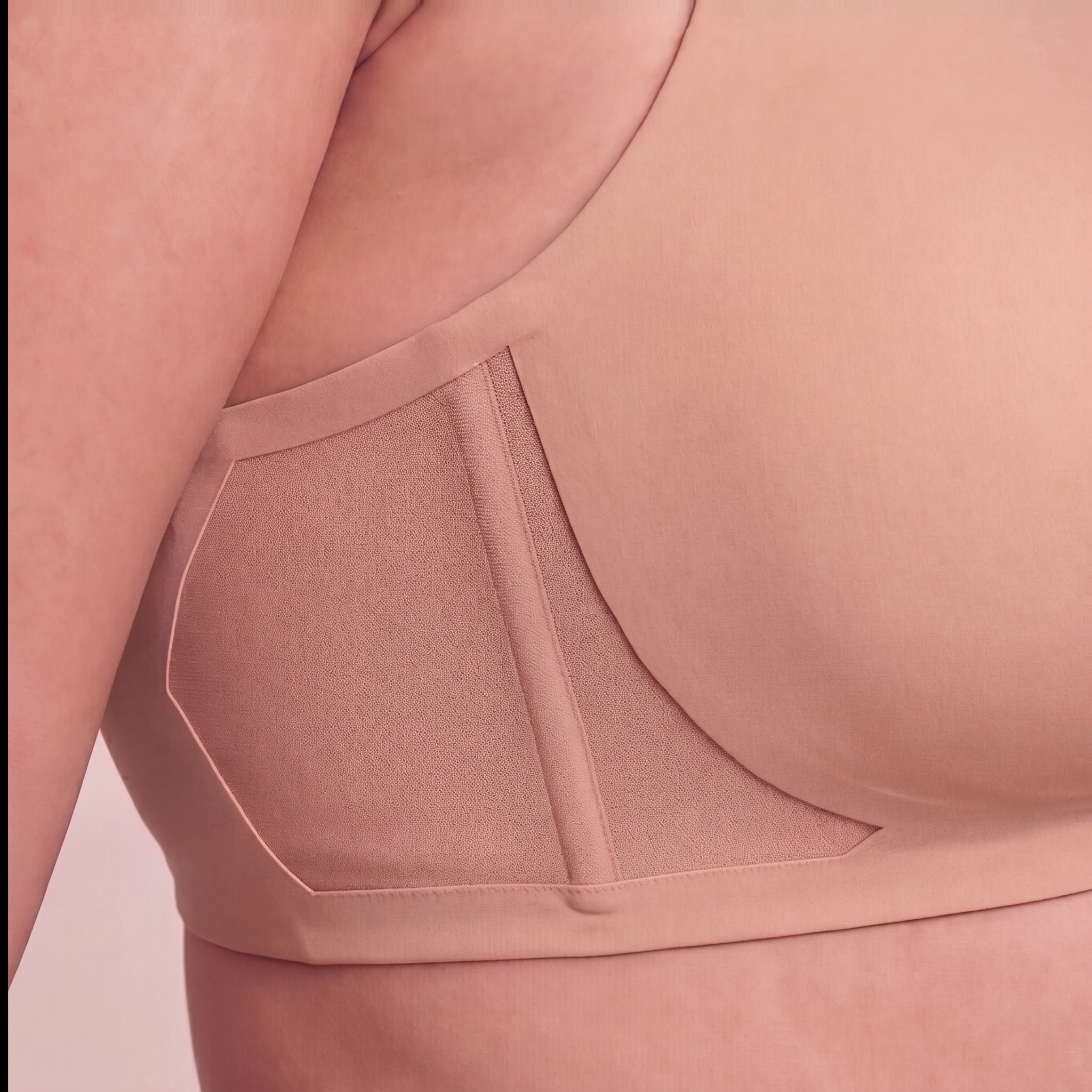 X-Cross Smoothing Bra